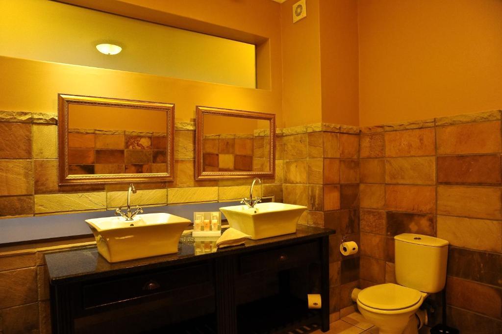 Anta Boga Hotel Bloemfontein Buitenkant foto